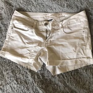 White jean American Eagle cuffed shorts size 8